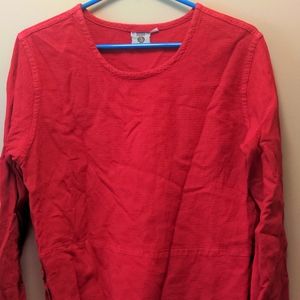 Women's 100% Guatemalan cotton pull over shirt. Red.